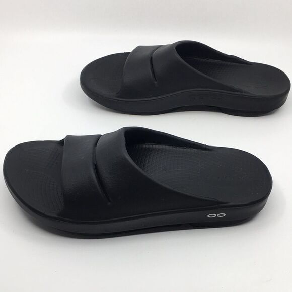 Oofos Ooahh Black Slides Sandals Unisex EU 42 M9 W11 Recovery Therapy slides